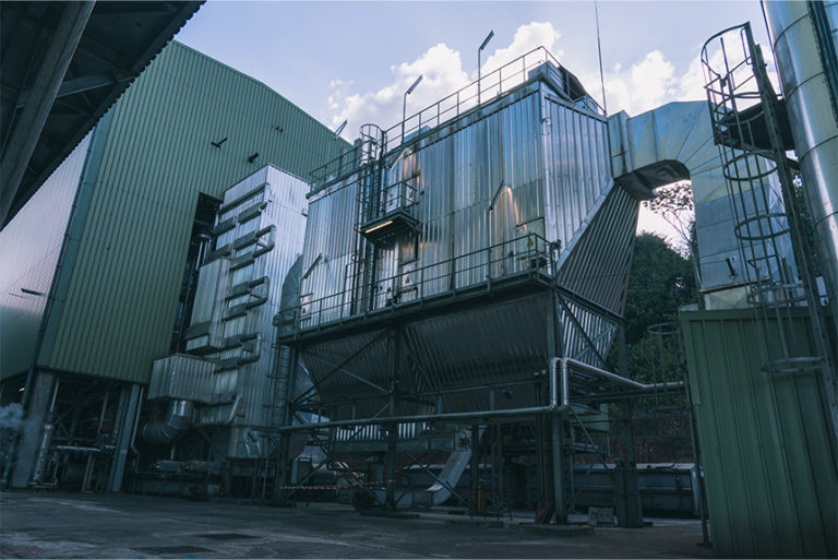 Amélioration des performances et assistance au redémarrage dans une usine biomasse