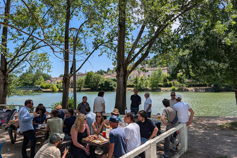 Pique Nique estival à l'ile Barlet pour IESA